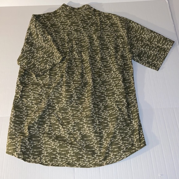 Woolrich Medium Sword Fish Print Short Sleeve Button Down Shirt - Picture 5 of 5